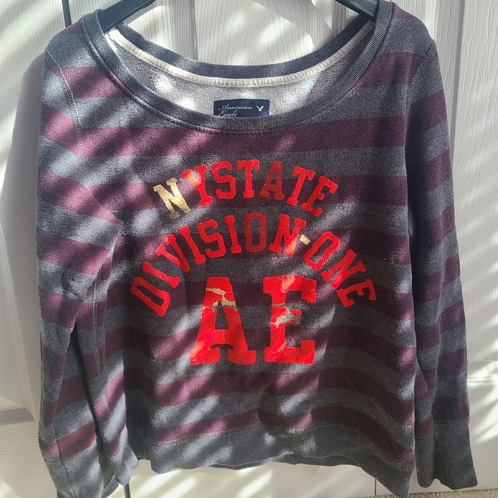 American Eagle sweater